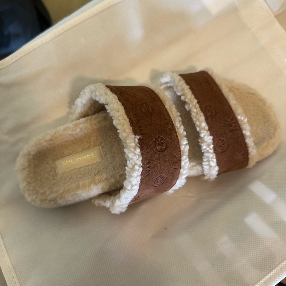 Michael kors fuzzy sandals